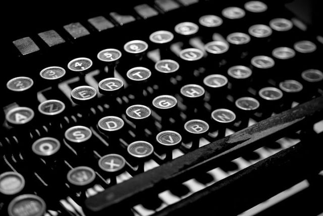 typewriter-2653187__480